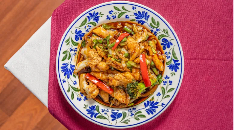 Stir Fried Chicken with Season Veg & Chilli